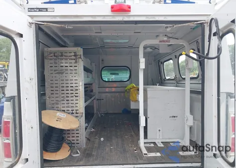 2014 Ford F-150 Xl z USA, uszkodzony, nr VIN 1FTMF1EM7EKD62033